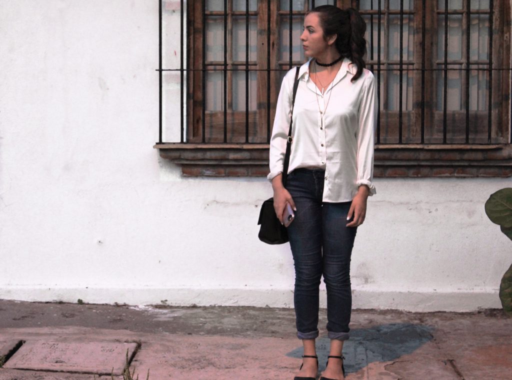3 tips to style a simple outfit when you don't know what to wear. Check it out on 8va Avenida to know how to style your everyday outfits. 8vaavenida.com