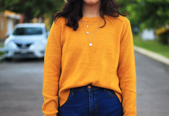 FALL OUTFIT: YELLOW SWEATER IS A MUST!
